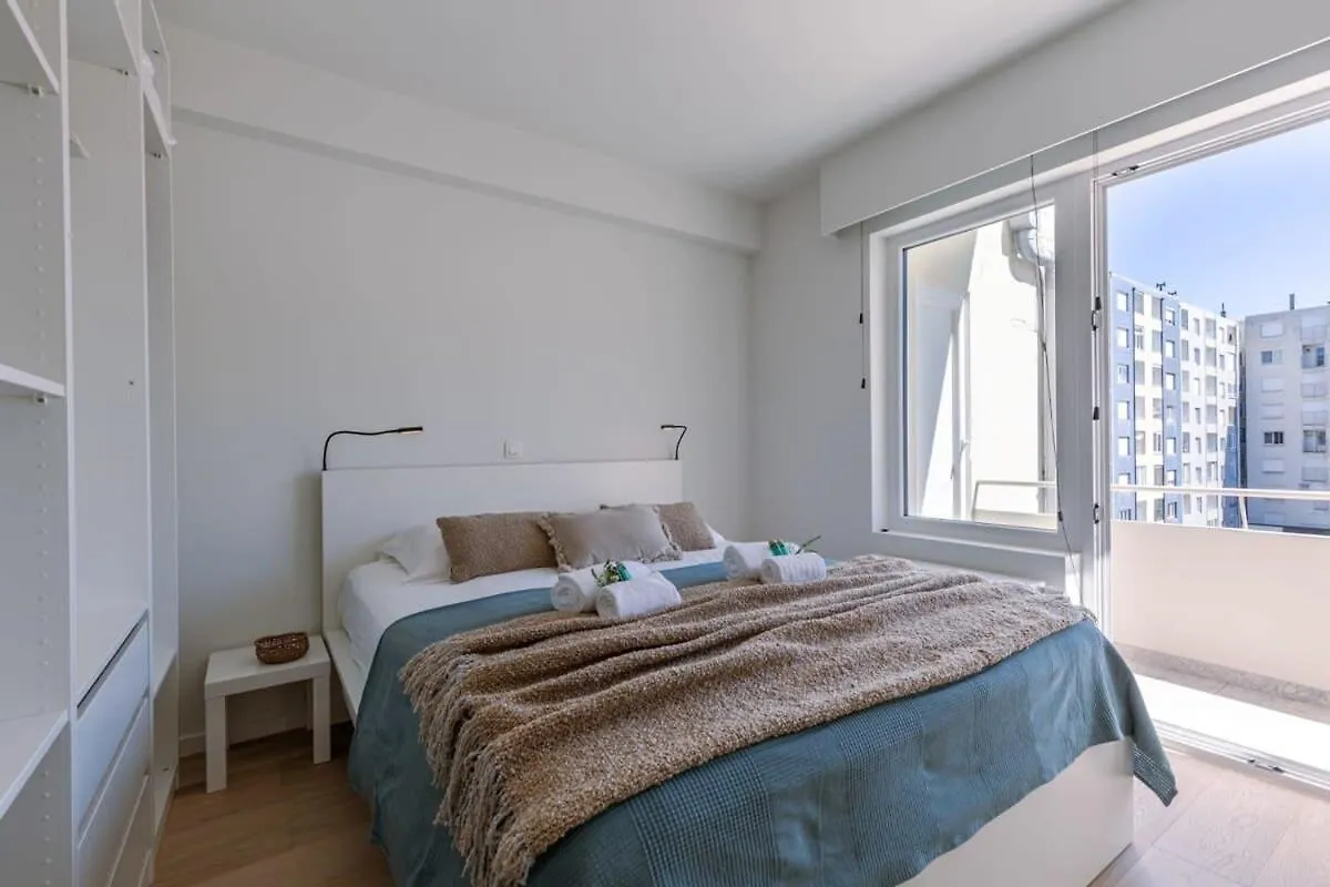 Huswell - Lovely Apartment With Lateral Sea View And Parking Oostende